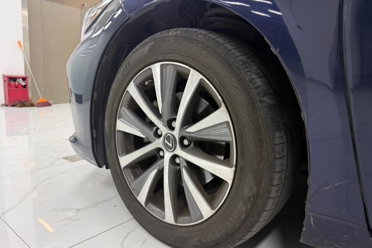 Used Lexus ES 2018 200 Excellence Edition China V Standard Exterior 4