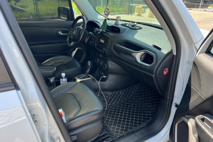 Used Jeep Renegade 2017 180T Automatic Smart Version