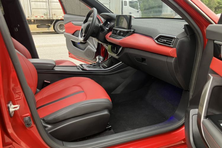 Used Dongfeng Aeolus Yixuan 2020 230T Automatic Dazzle Track Rider Edition
