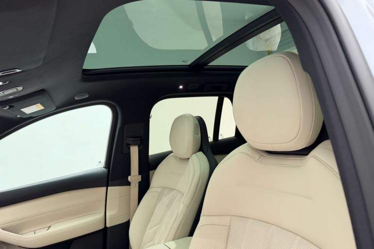 Used Nio ES6 2025 75 kWh Headliner