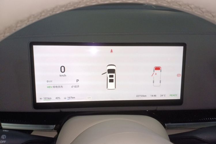 Used VOYAH Dream 2025 PHEV Four-Wheel-Drive Flagship Kunpeng Edition Odometer Close Up