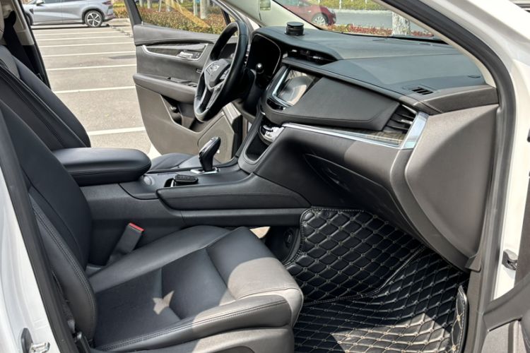 Used Cadillac XT5 2016 25T Luxury Model
