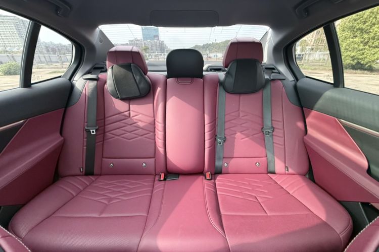 Used BMW 5 Series 2025 530Li Luxury Edition M Sport Package
