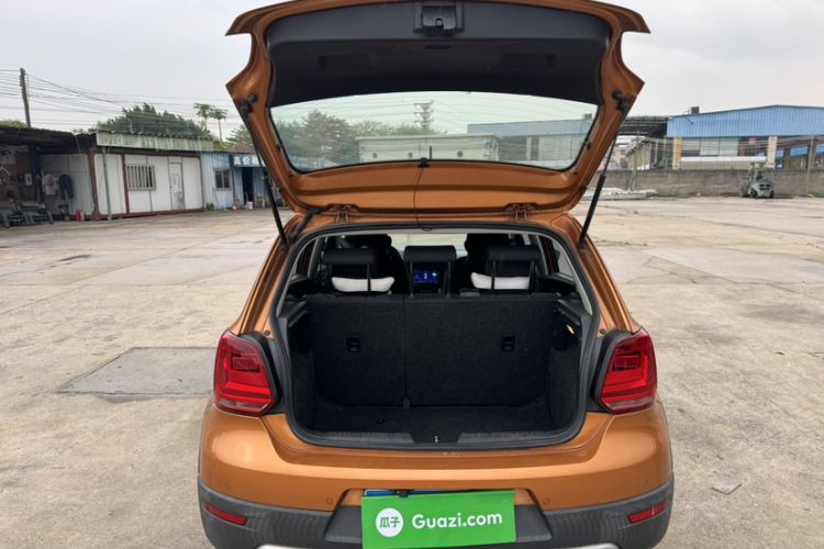 Used Volkswagen Polo 2014 1.6L Cross Polo Automatic