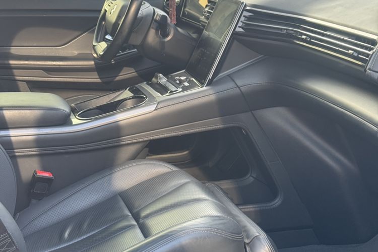 Used Nio ES8 2018 355 km Base Version 7-Seater Edition