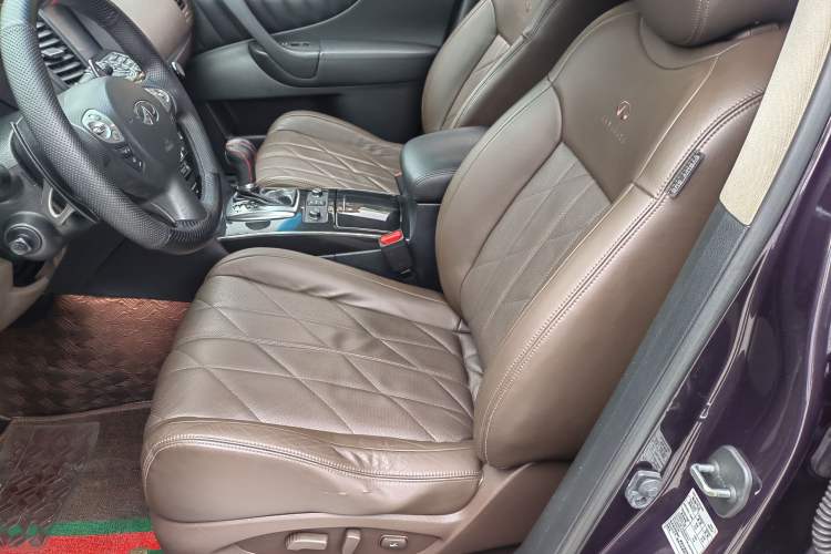 Used Infiniti QX70 2013 3.7L Standard Edition
