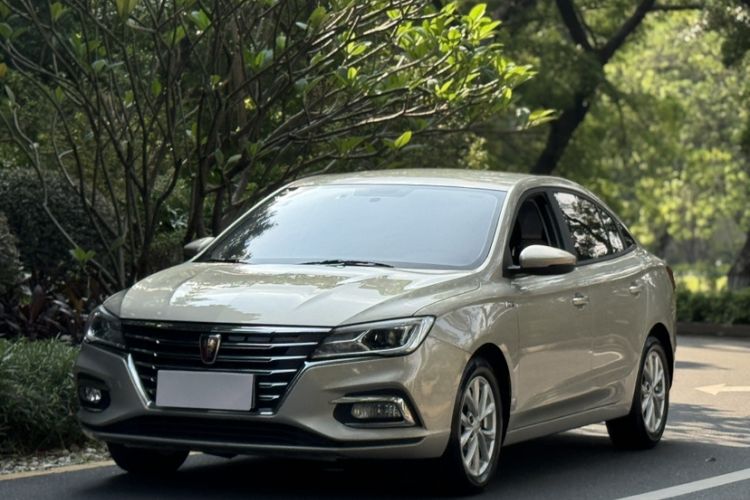 Used Roewe i5 2020 1.5L Manual 4G Connect Luxury Edition