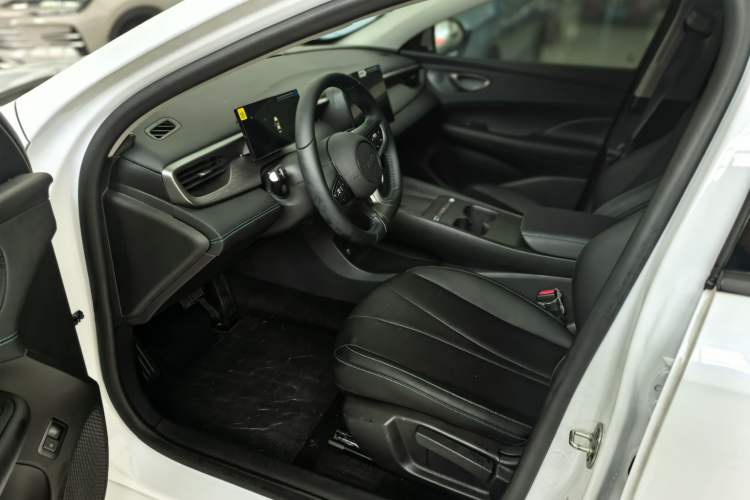 Used BYD Seal 05 DM-i 2026 DM-i 128KM Luxury Edition Interior 2