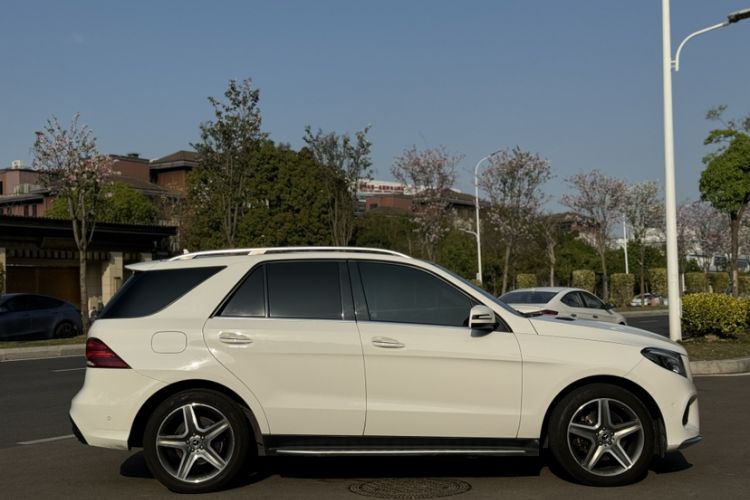 Used Mercedes-Benz GLE 2017 GLE 400 4MATIC
