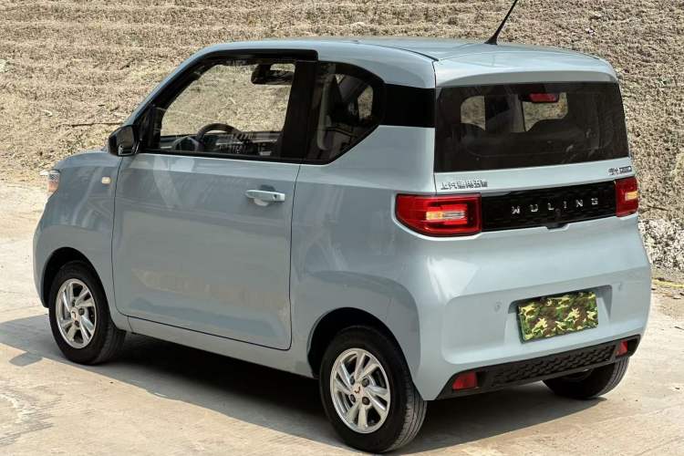 Used Wuling Hongguang MINIEV 2020 Freedom Version Lithium Iron Phosphate Exterior 4