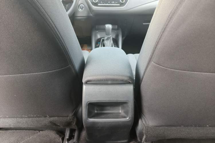 Used Toyota Levin 2019 185T CVT Luxury Edition China VI Standard Interior 9