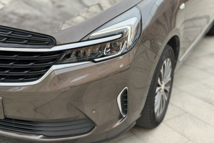 Used Buick GL8 2021 Land Cruiser Executive 652T Premium Model Exterior 7