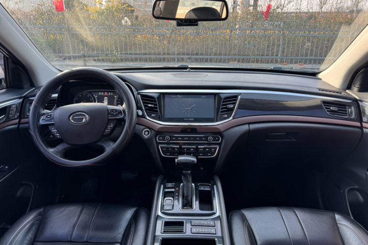 Used GAC Trumpchi GS8 2017 320T Two-Wheel Drive Luxury Smart Connectivity Version (7 Seats)