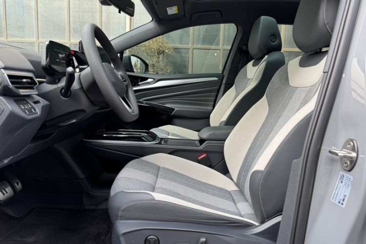 Used Volkswagen ID.4 CROZZ 2022 Standard Range PURE Edition Exterior 6