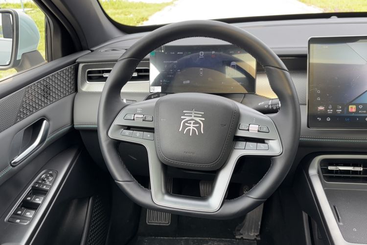 Used BYD Qin PLUS 2025 DM-i Smart Drive 120KM Superior Model
