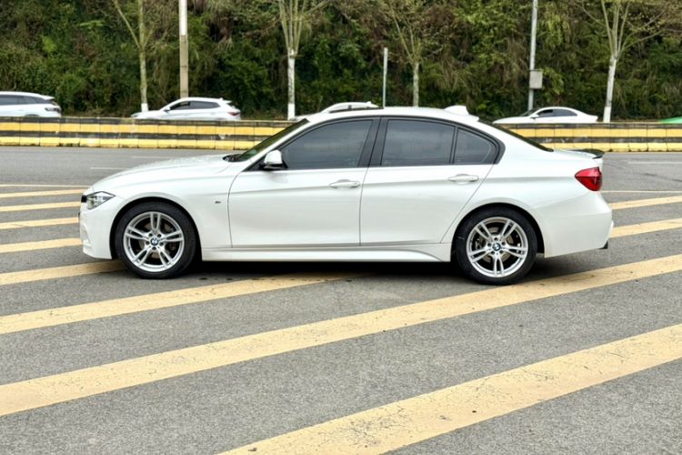 Used BMW 3 Series 2019 320i M Sport Package Exterior 2