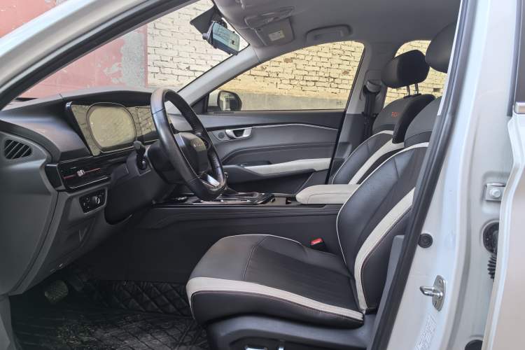 Used Baojun RC-6 2019 1.5T CVT 24-Hour Online Luxury Edition