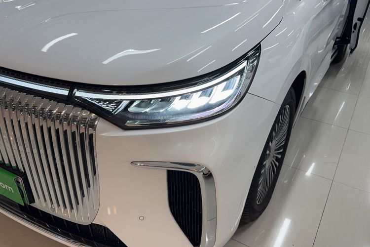 Used VOYAH Dream 2025 PHEV Four-Wheel-Drive Flagship Kunpeng Edition
