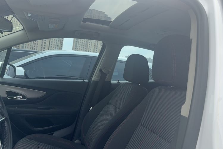 Used Buick Encore 2015 1.4T Automatic Two-Wheel Drive Urban Elite Version Headliner