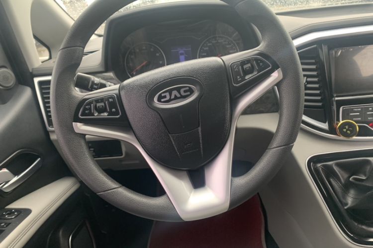 Used JAC Refine M4 2016 2.0L Manual Luxury Smart Version