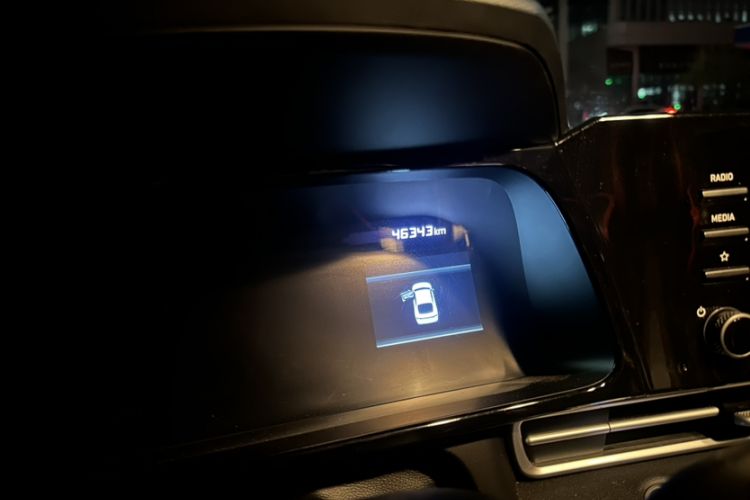 Used Hyundai Elantra 2021 1.5L CVT GLX Elite Edition Odometer Close Up