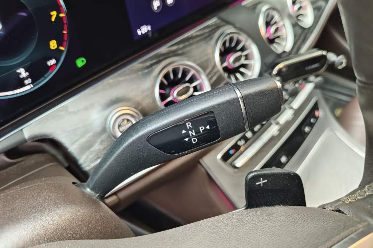 Used Mercedes-Benz CLS 2021 CLS 300 Luxury Model Interior 13