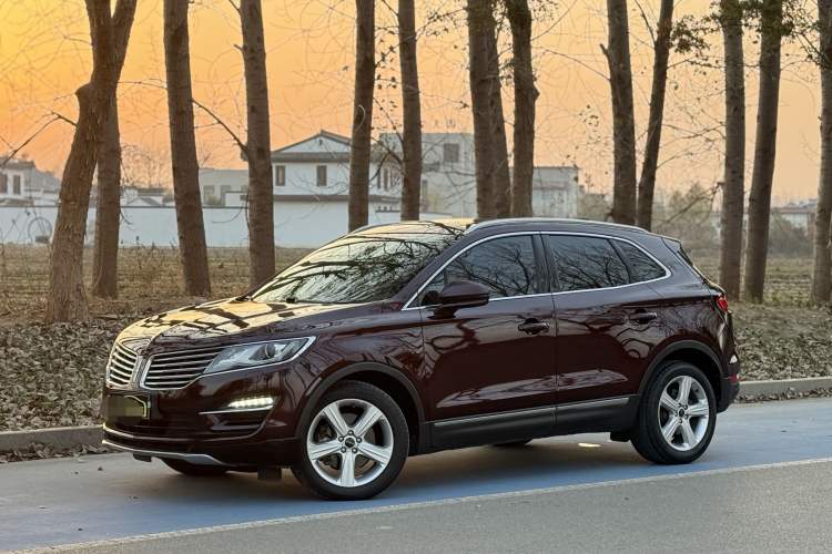 Used Lincoln MKC 2017 2.0T Two-Wheel Drive Deluxe Edition