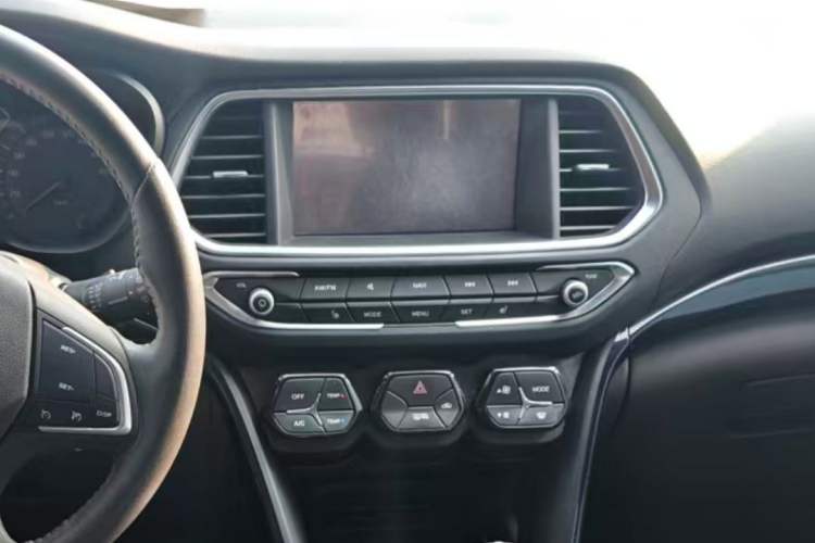 Used GAC Trumpchi GS4 2015 200T Manual Luxury Edition