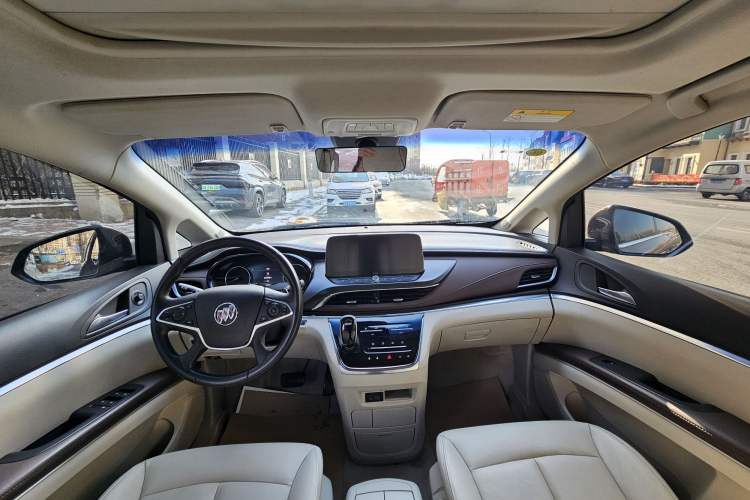 Used Buick GL8 2021 Land Cruiser Executive 652T Premium Model
