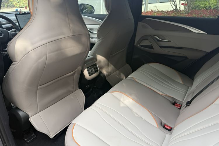 Used BYD Song Pro New Energy 2024 HONOR Edition DM-i 71KM Navigation Model Interior 2