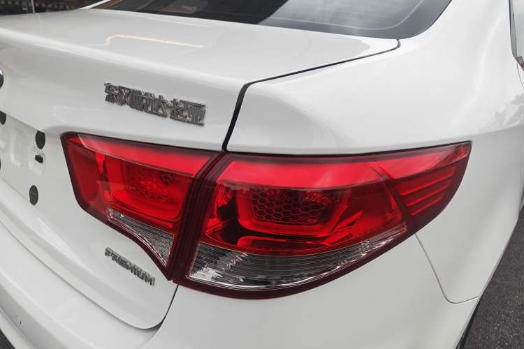 Used Kia K2 2015 Sedan 1.6L Automatic Transmission Premium Exterior 8