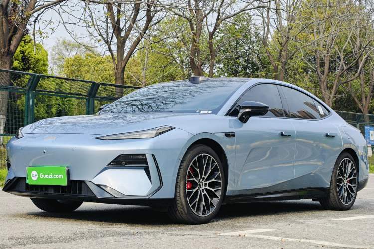 Used Geely Galaxy E8 2025 620 km All-Wheel Drive Starship LiDAR-Enabled Intelligent Driving Version