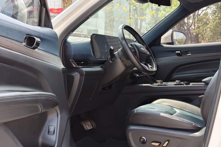 Used Ford Equator Sport 2022 Facelift EcoBoost 170 Prestige Model
