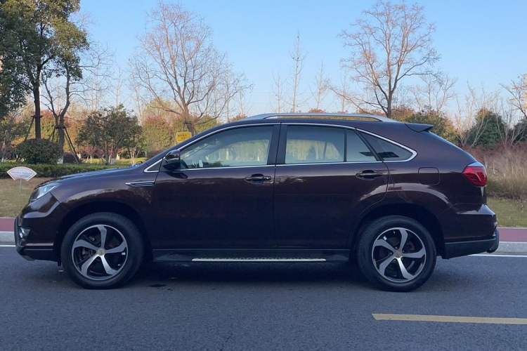 Used BYD S7 2016 2.0T Automatic Prestige Plus Exterior 2