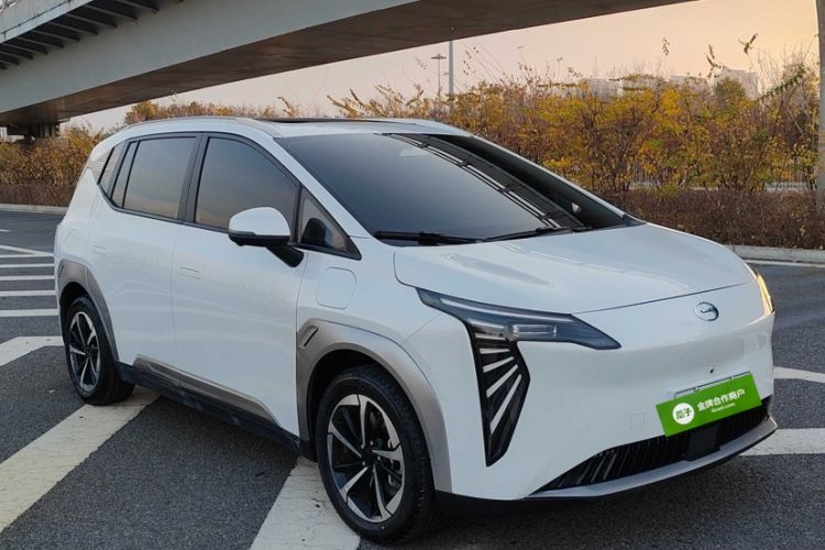 Used AION Y 2024 Younger Star Edition Exterior 2