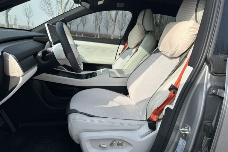 Used ONVO L60 2024 60 kWh Rear-Drive Version Left Front Seat