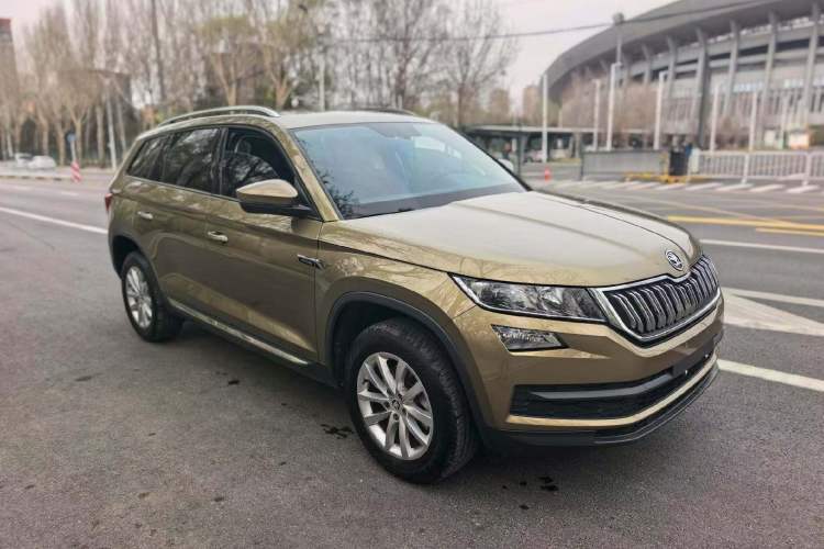 Used Skoda Kodiaq 2018 Facelifted TSI330 5-Seater Two-Wheel-Drive Comfort Edition Exterior 2