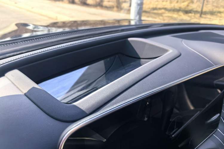 Used Mercedes-Benz C-Class 2022 C 260 L Obsidian Night Sport Edition Interior 9