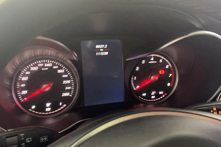 Used Mercedes-Benz GLC 2016 GLC 260 4MATIC Dynamic Edition Odometer Close Up