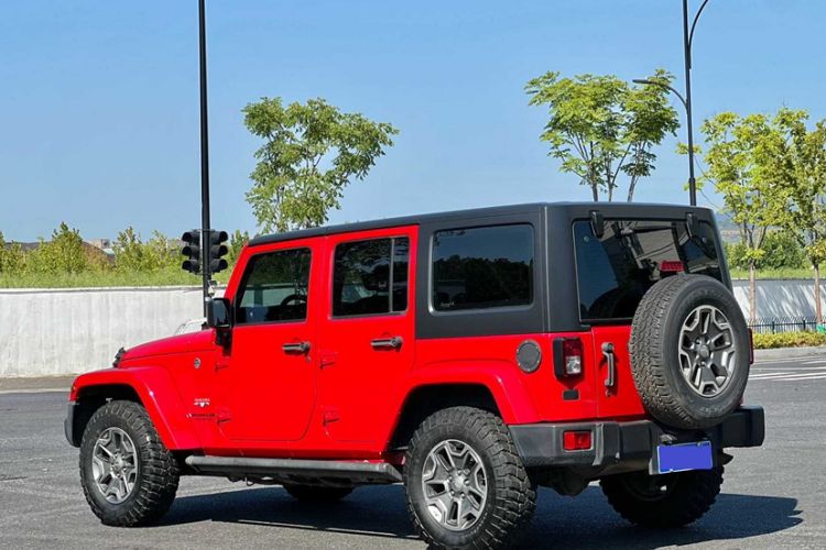 Used Jeep Wrangler 2017 3.0L Sahara Four-Door Comfort Edition