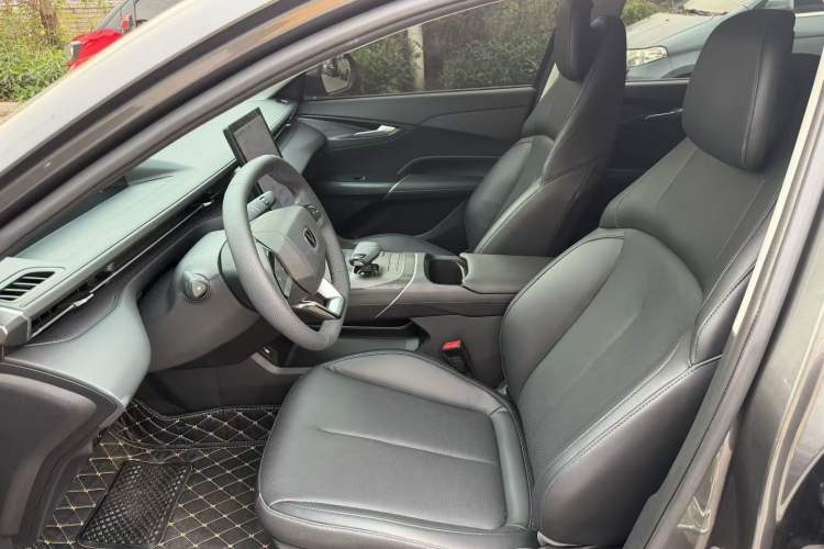 Used CHANGAN Eado 2024 1.5T GDI Automatic Prestige Edition Interior 2