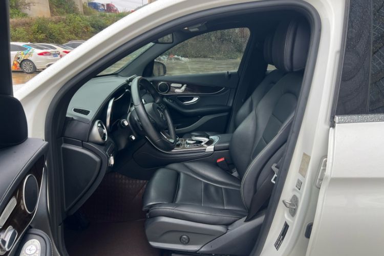 Used Mercedes-Benz GLC 2017 GLC 260 4MATIC Dynamic Edition
