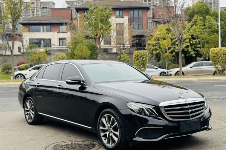 Used Mercedes-Benz E-Class 2018 Facelift E 200 L Exterior 5