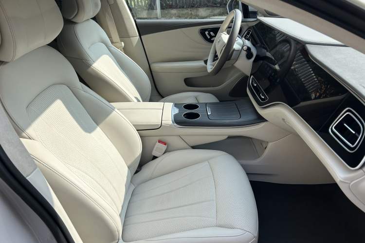 Used Rising F7 2023 Long-Range Pro Edition
