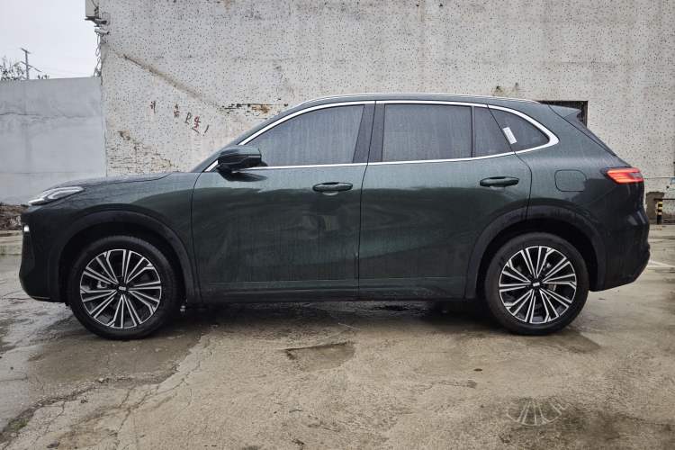 Used Geely Galaxy Xingjian 7 EM-i 2025 120km Flagship Edition Exterior 3