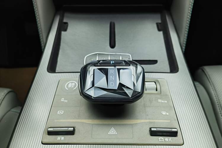 Used BYD Song L DM-i 2024 112 km Beyond Edition