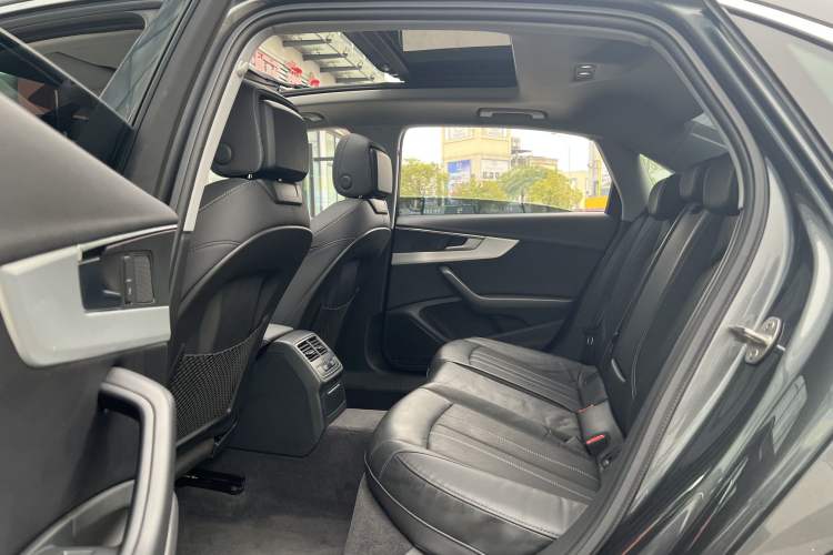 Used Audi A4L 2020 40 TFSI Luxury Dynamic Model