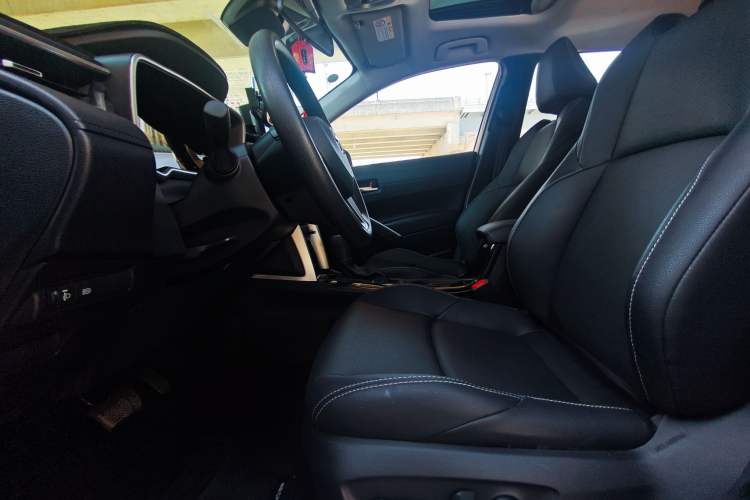 Used Toyota FRONTLANDER 2023 2.0L CVT Luxury Edition
