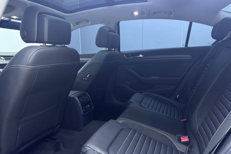 Used Volkswagen Magotan 2020 330TSI DSG Leading Model Interior 5