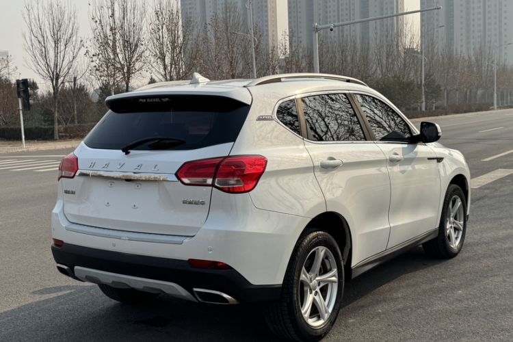 Used Haval H2 2018 Chuanxiang Edition 1.5T Dual-Clutch Two-Wheel Drive Fashion Model China V Standard